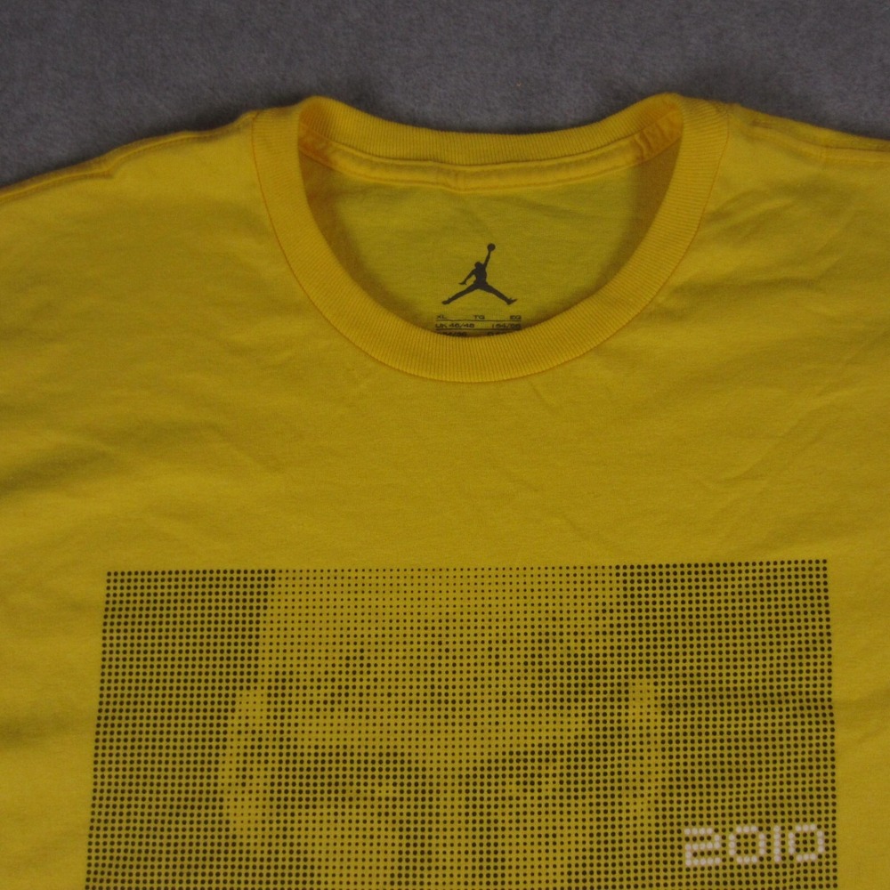 2010 Nike Air Jordan 25th Anniversary T Shirt Mens XL Yellow Jumpman Dallas READ - Picture 2 of 16